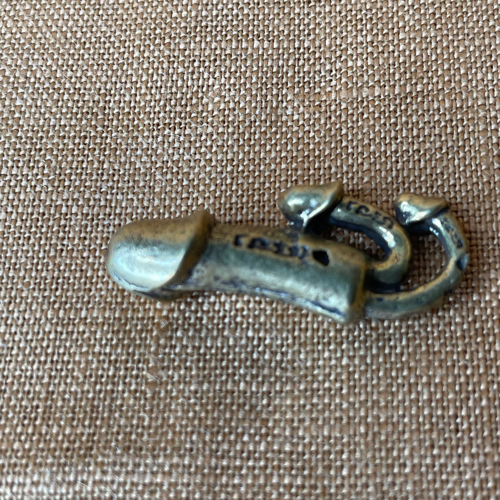 Thai Double Palad Khik Amulet Pendant