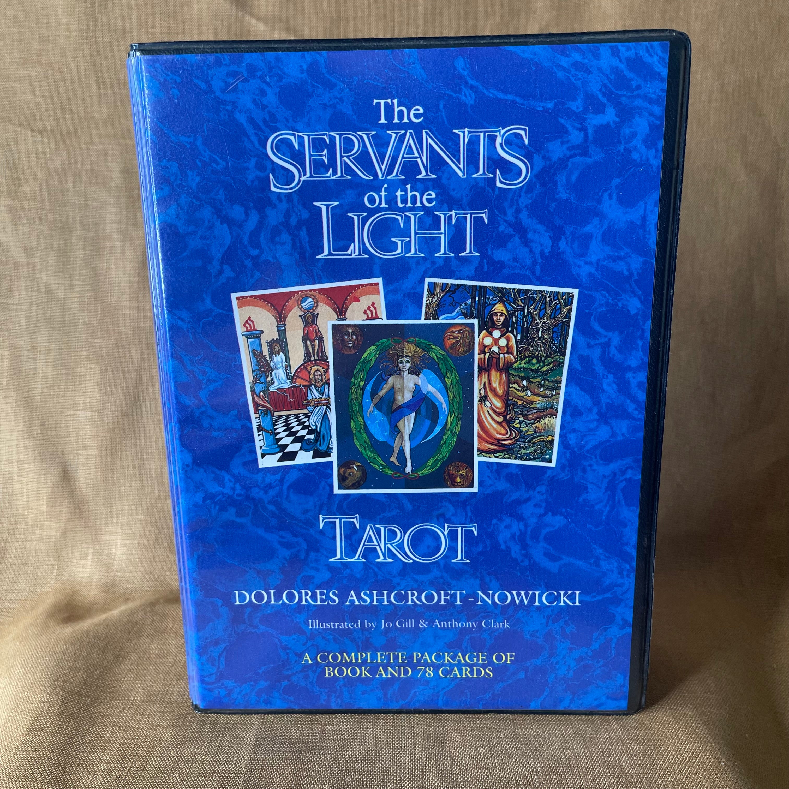 The Servants of the Light Tarot - Dolores Ashcroft-Nowicki, illustrated by Jo Gill & Anthony Clark.