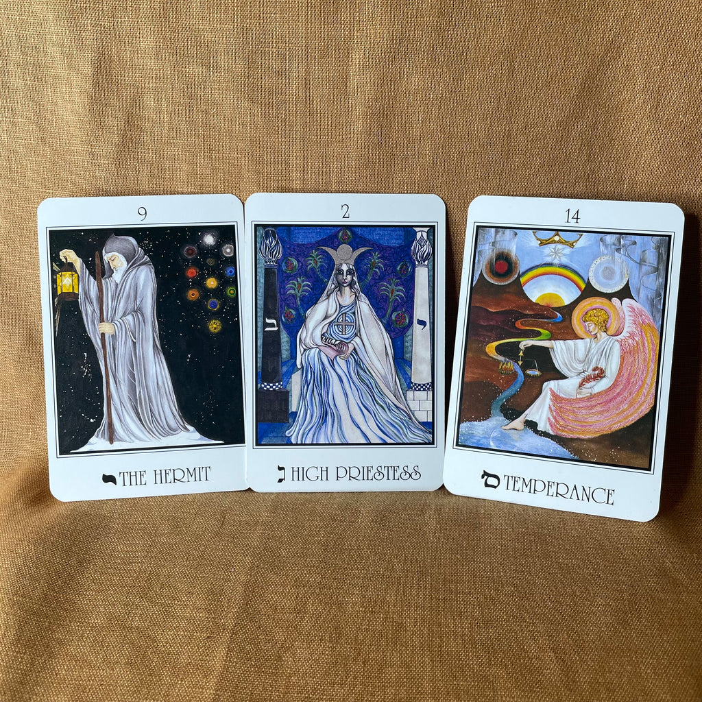 The Servants of the Light Tarot - Dolores Ashcroft-Nowicki, illustrated by Jo Gill & Anthony Clark.