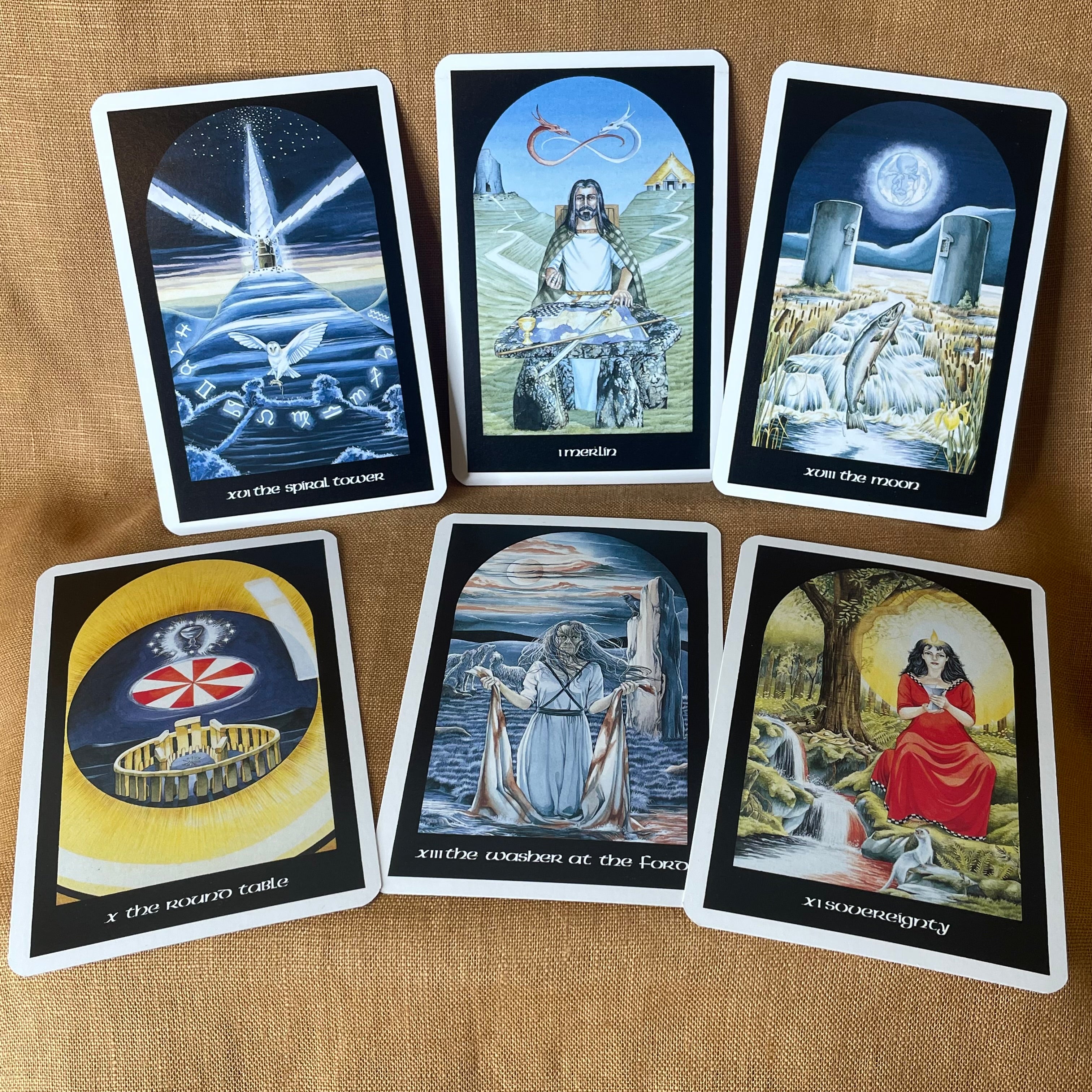 The Arthurian Tarot - Caitlín and John Matthews