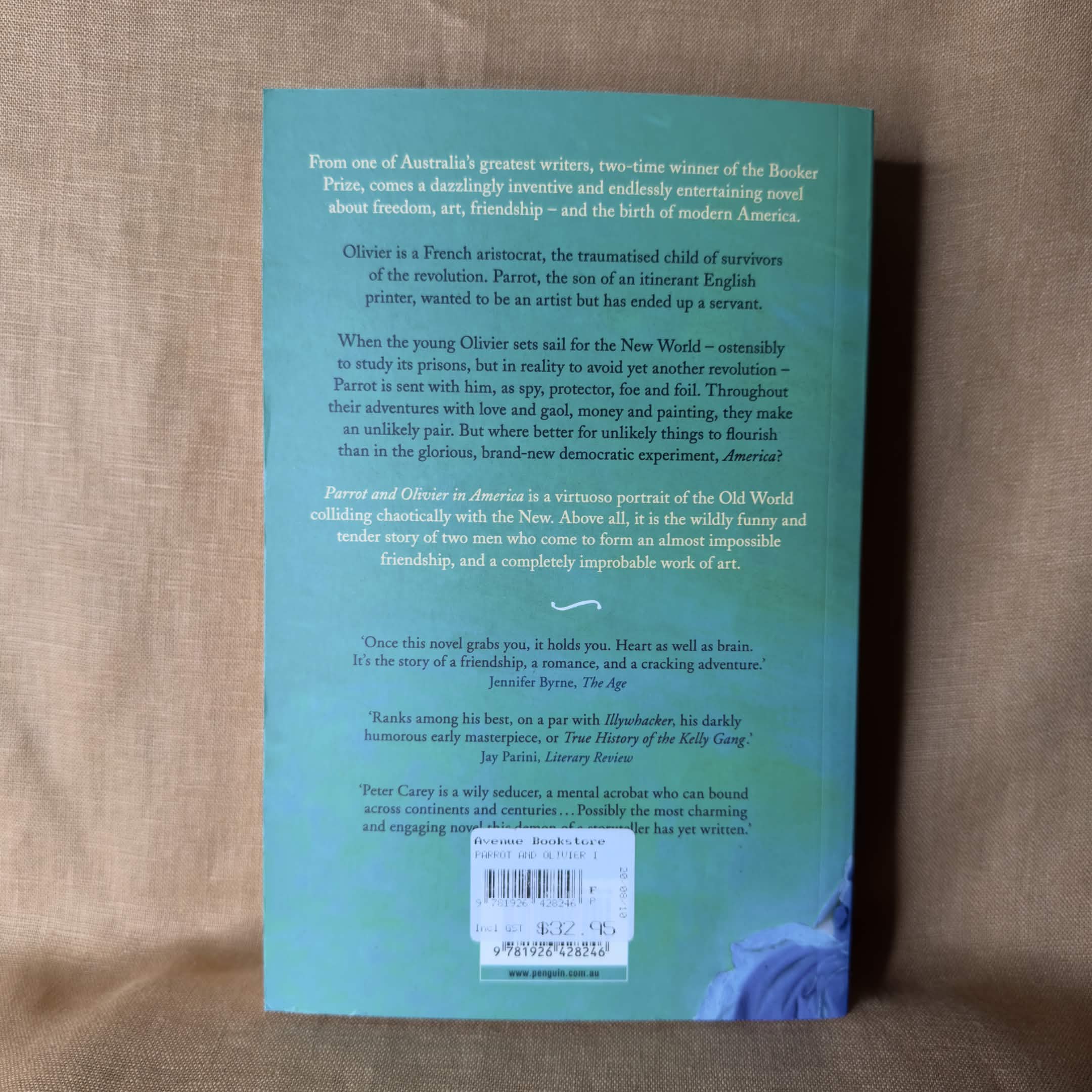 Parrot and Olivier in America — Peter Carey
