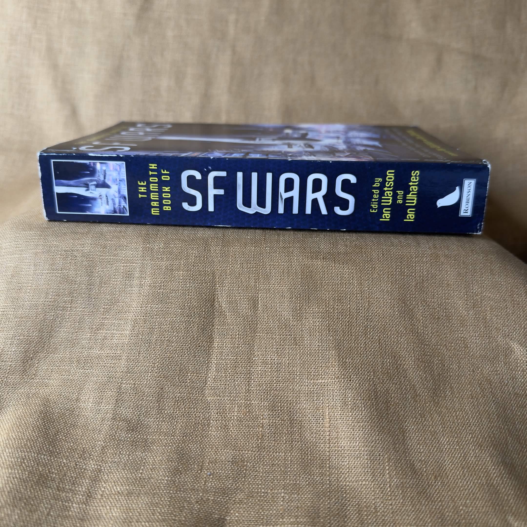 The Mammoth Book of SF Wars — Edited by Ian Watson & Ian Whates
