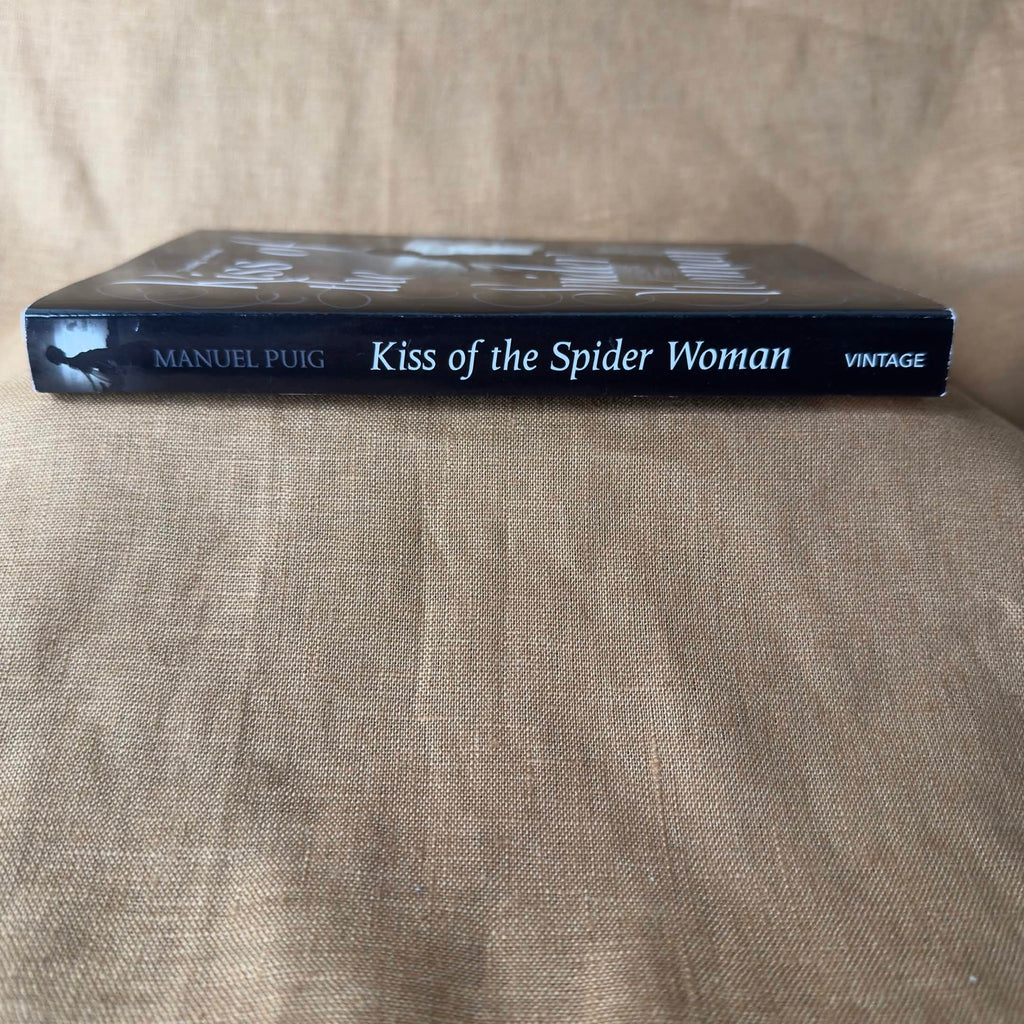 Kiss of the Spider Woman — Manuel Puig