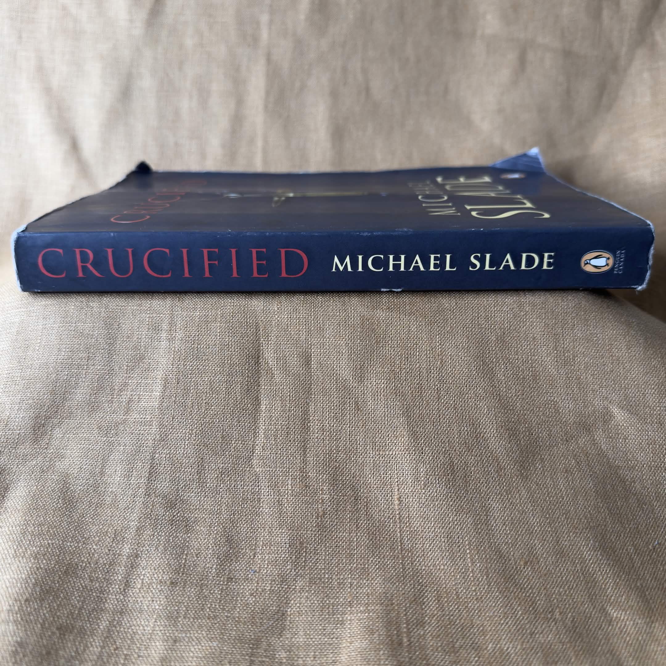 Crucified — Michael Slade