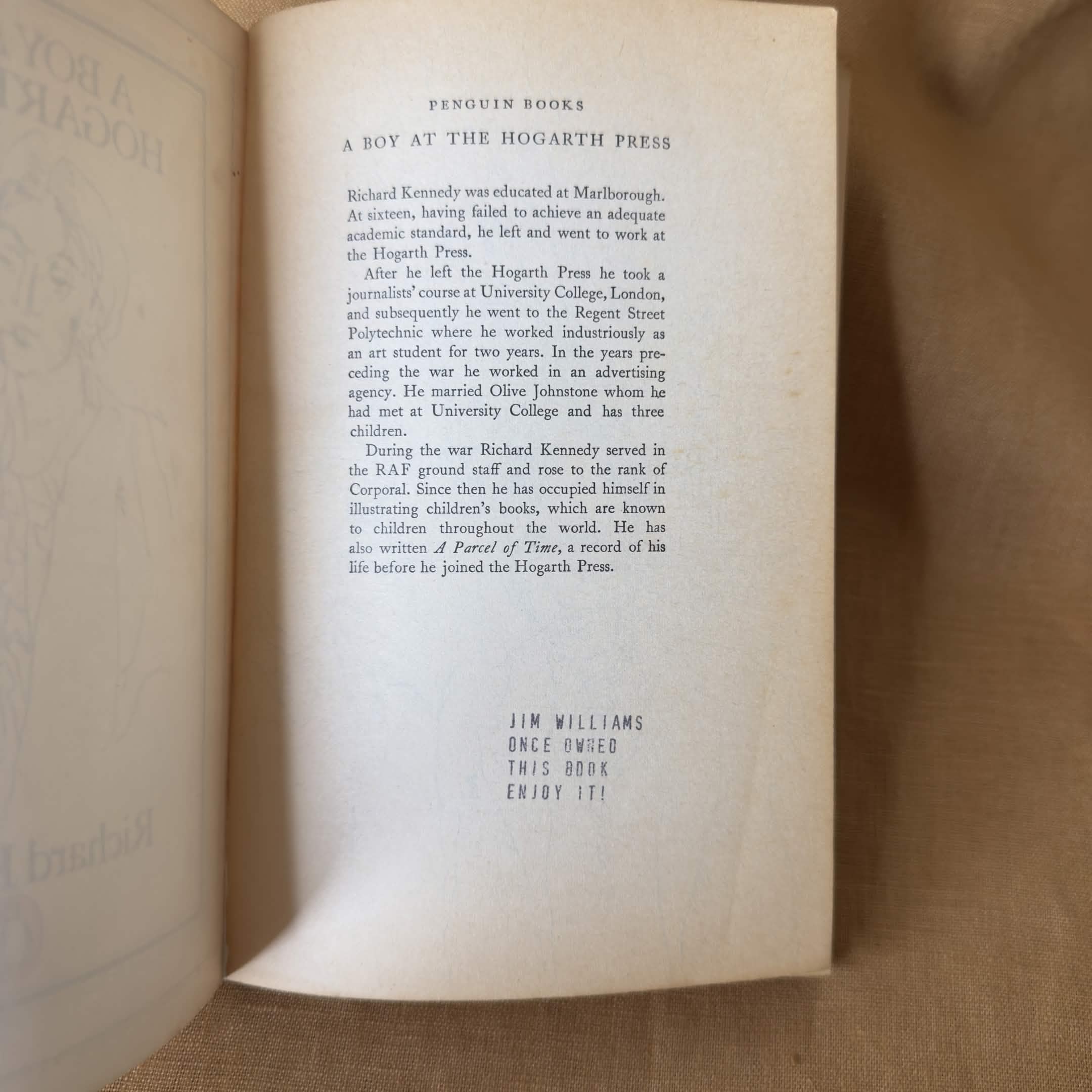 A Boy at the Hogarth Press — Richard Kennedy
