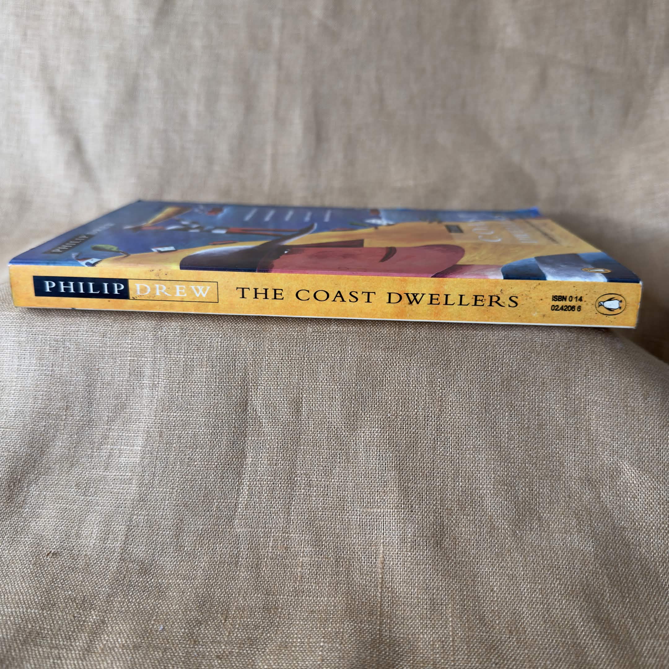 The Coast Dwellers: Australians Living on the Edge — Philip Drew