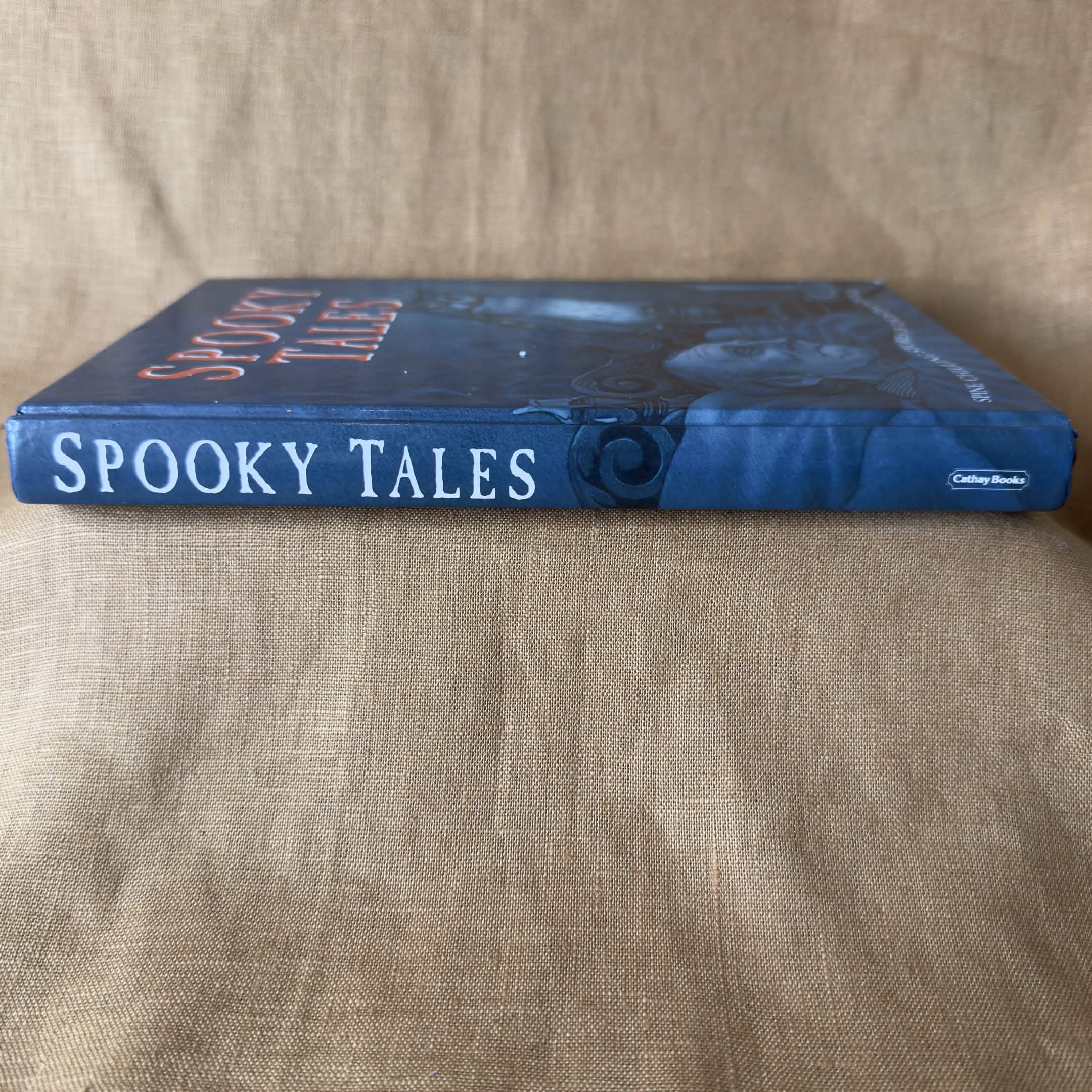 Spooky Tales: Spine-Chilling Stories of Ghosts & Ghouls — Various Authors