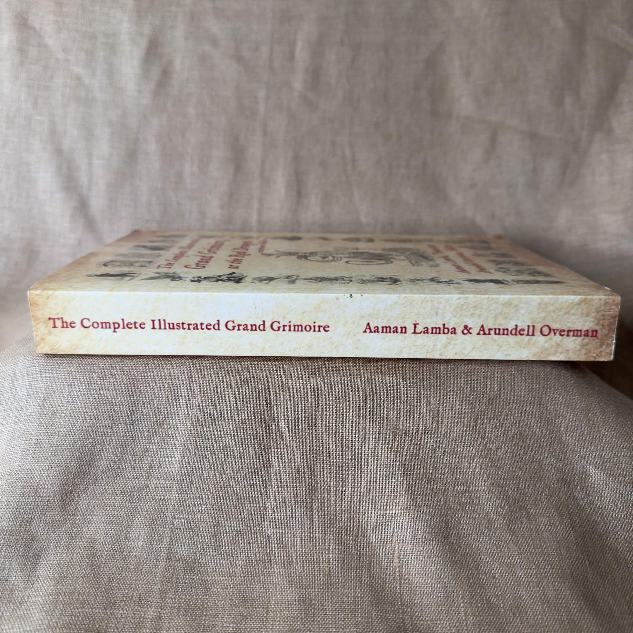 The Complete Illustrated Grand Grimoire, or the Red Dragon - Aaman Lamba (Translator)