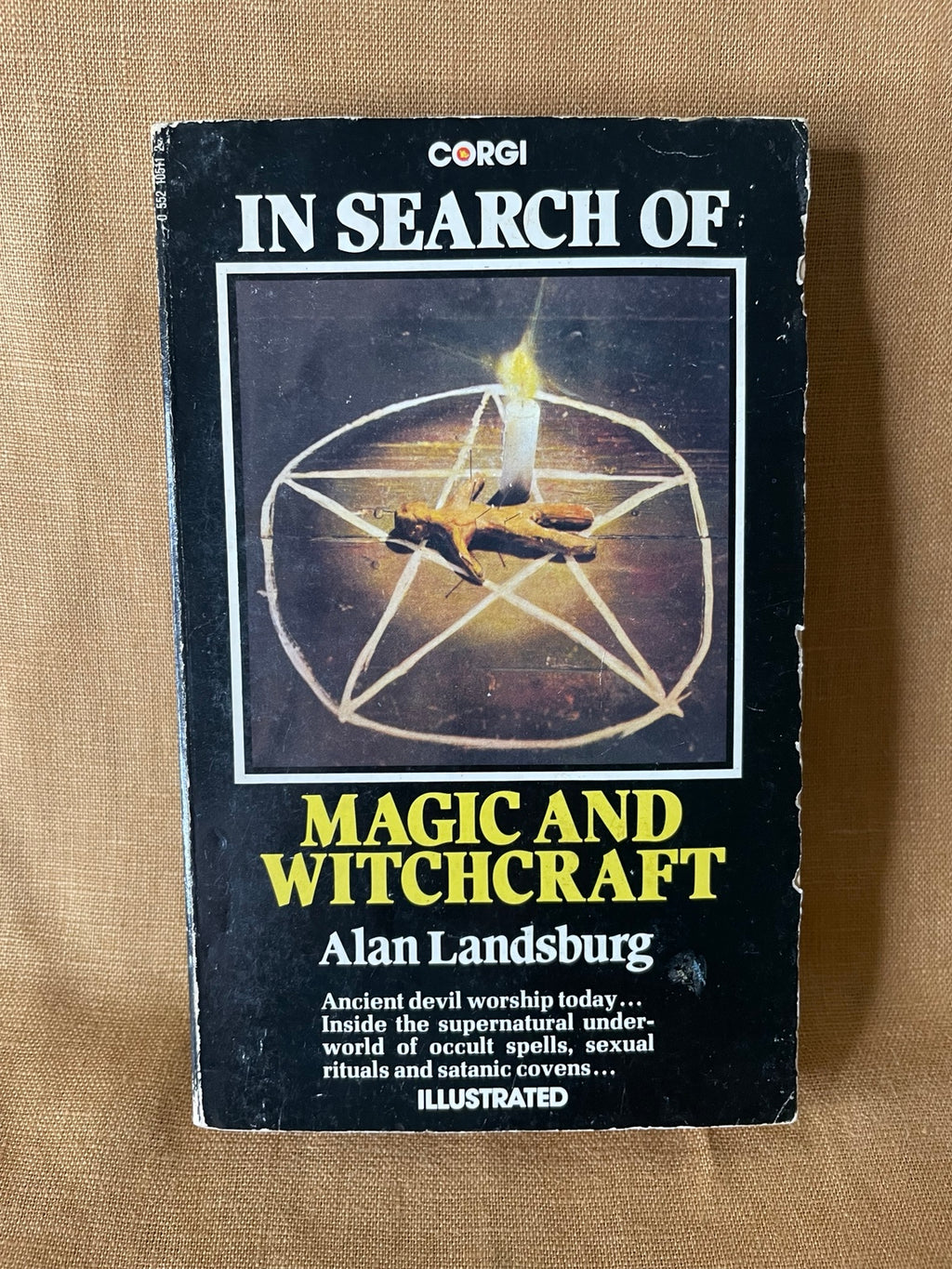 In Search of Magic and Witchcraft by Alan Landsburg, Corgi 1977 front cover