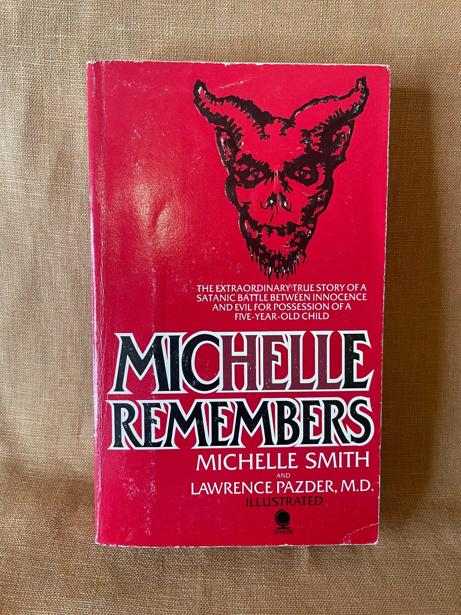 Michelle Remembers by Michelle Smith and Lawrence Pazder front cover