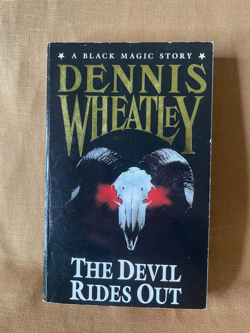 The Devil Rides Out by Dennis Wheatley front cover