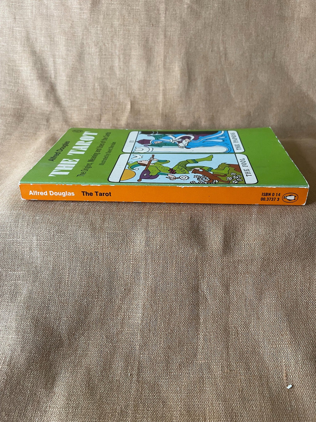 The Tarot by Alfred Douglas, Penguin Books, spine