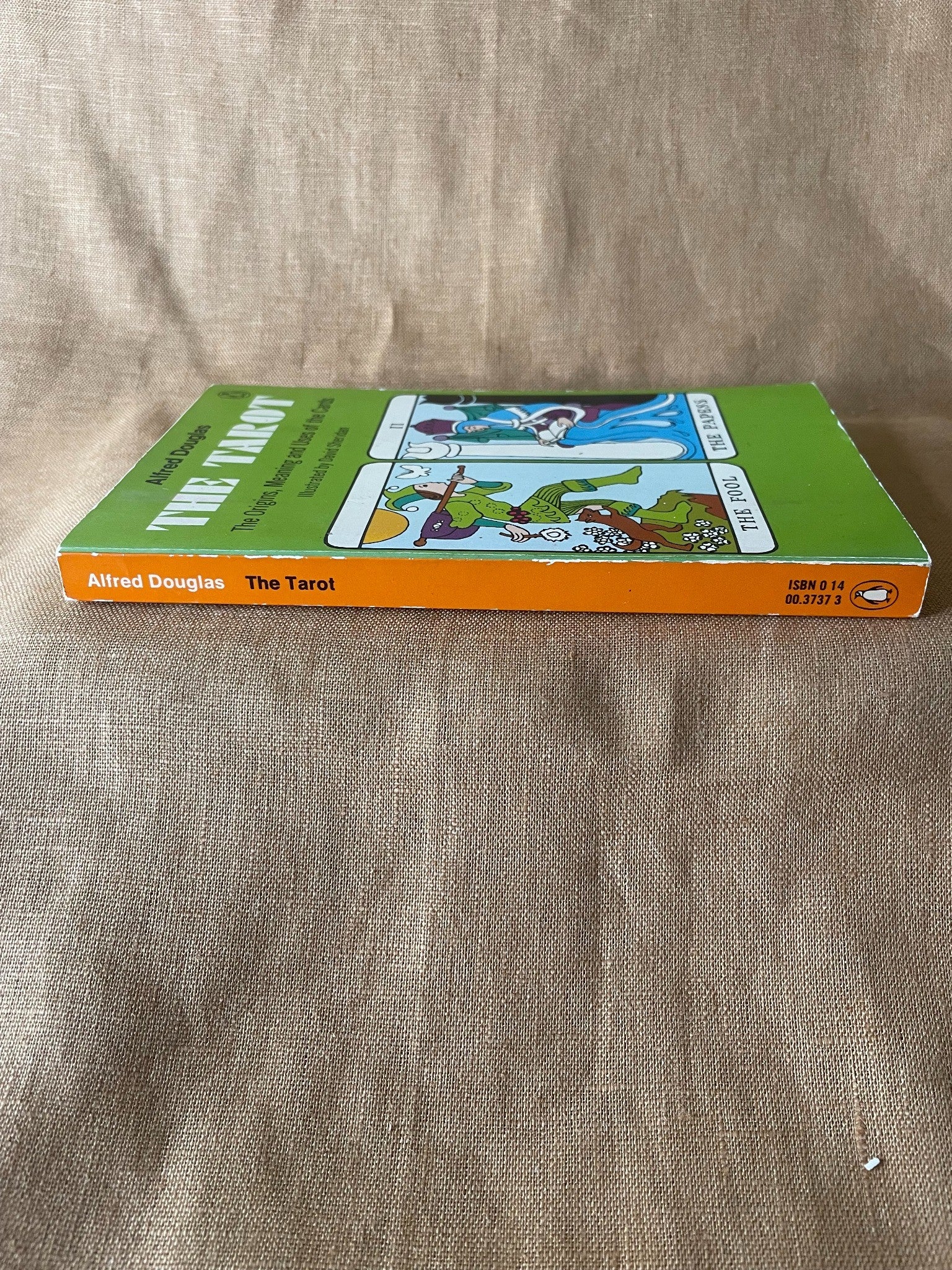 The Tarot by Alfred Douglas, Penguin Books, spine