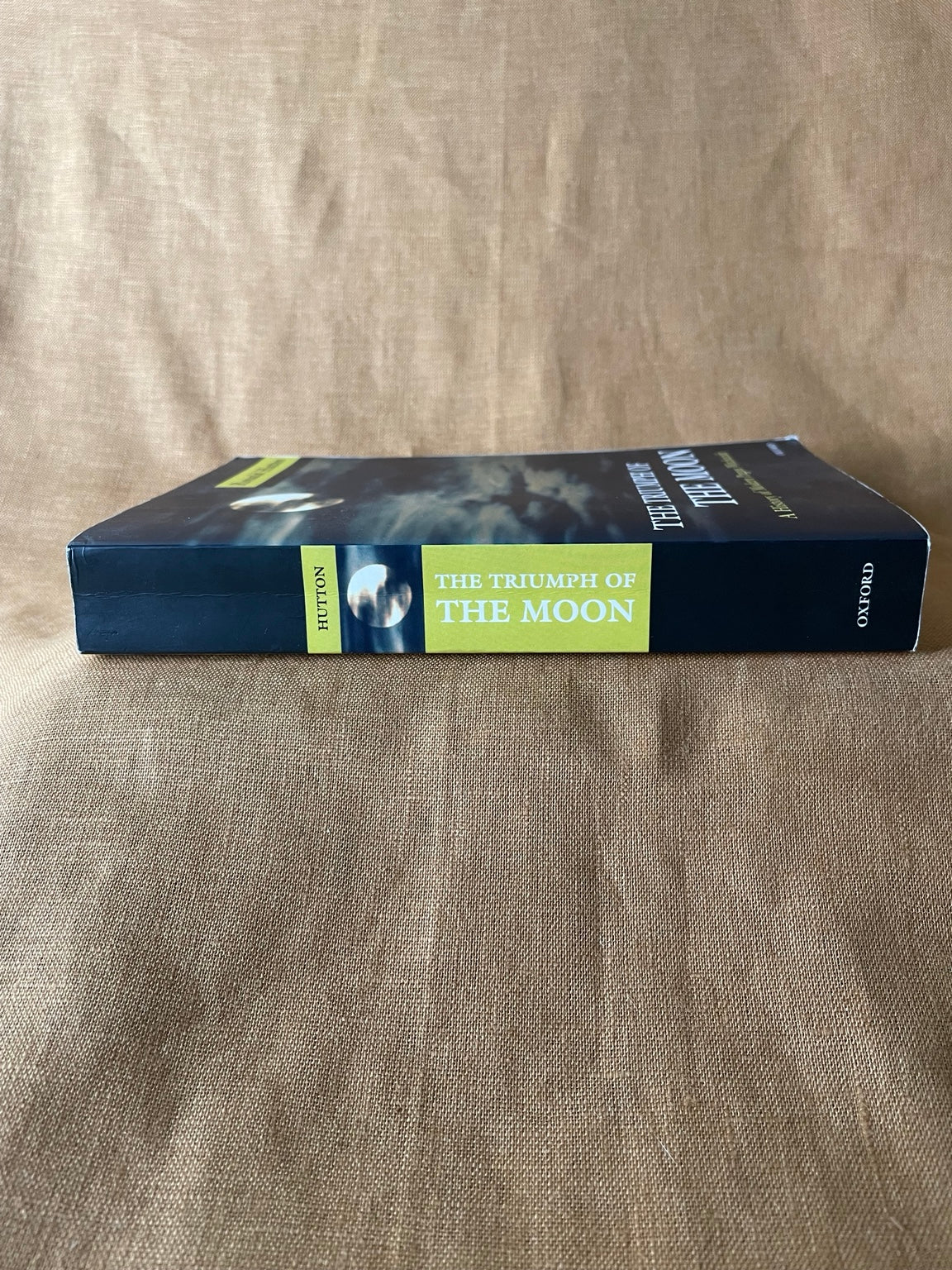 The Triumph of the Moon by Ronald Hutton spine